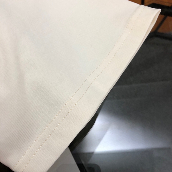 ブランドTシャツ角部分ディテール